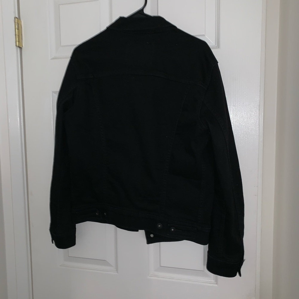 Men’s small Levi’s trucker jacket black